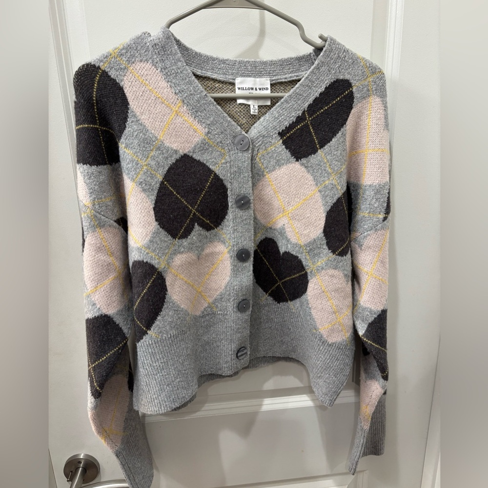 NWT Willow & Wind Gray and Pink Heart Argyle Pattern Sweater - L